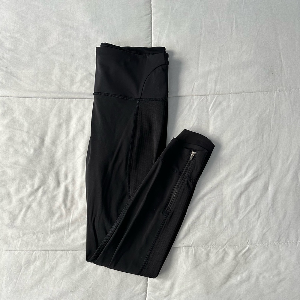Allyson Felix collaborated with Athleta leggings